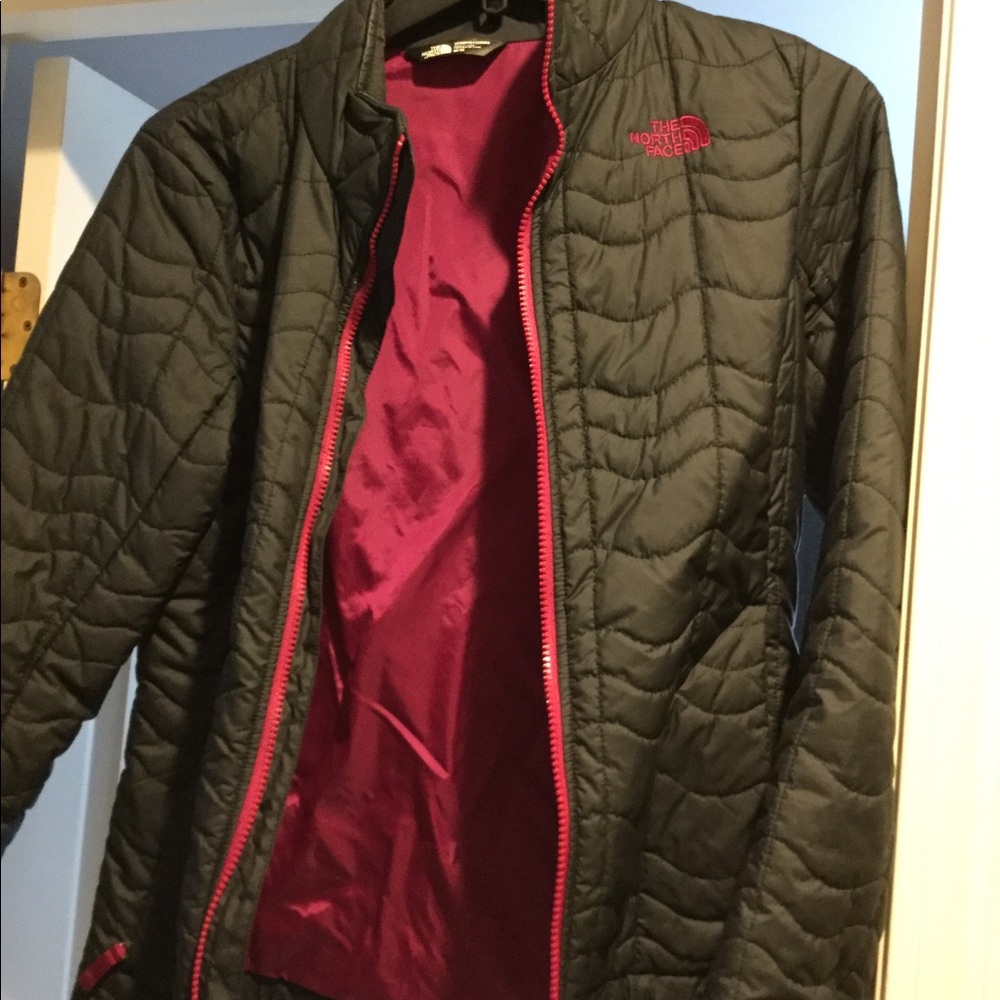 Women’s North Face ultralight coat, like new